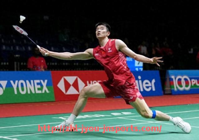 jiuyou九游娱乐-世俱杯临场战术调整实例及应变能力探讨