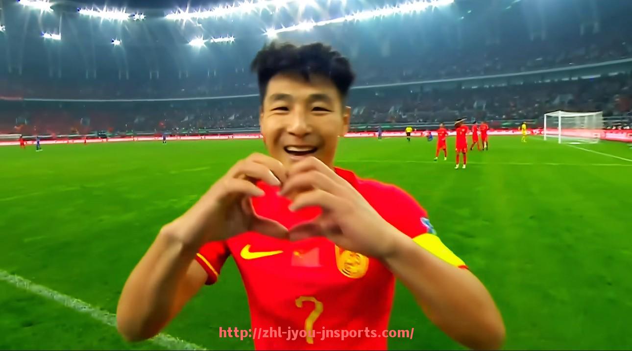 jiuyou九游娱乐-欧冠著名女主持人盘点：颜值与专业兼具的足球女神